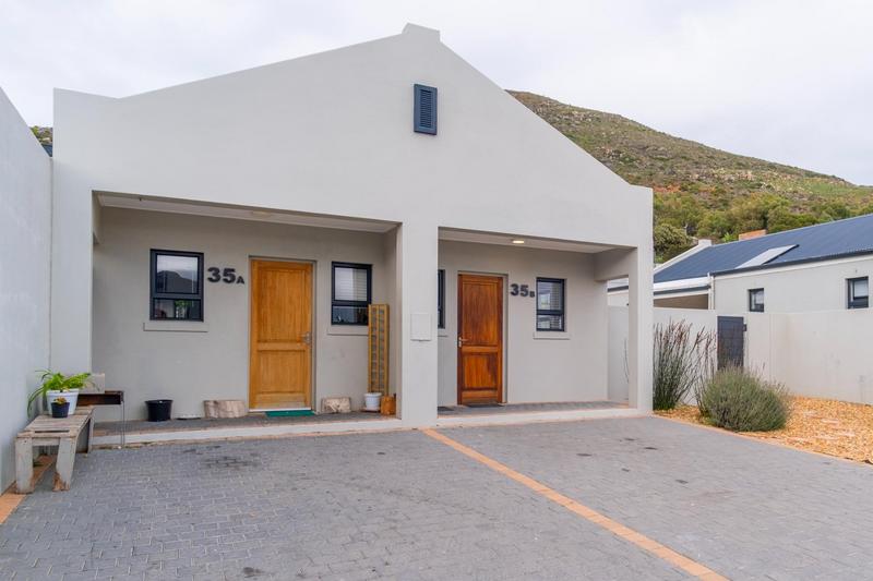 To Let 2 Bedroom Property for Rent in Capri Western Cape